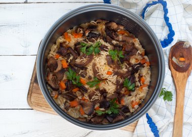 Porcini mantar vejetaryen pilav