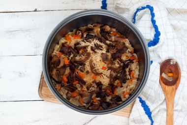 Porcini mantar vejetaryen pilav