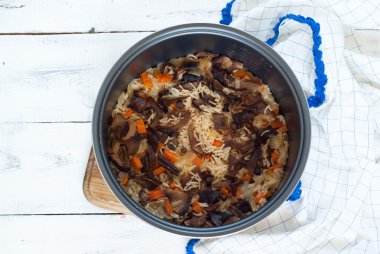 Porcini mantar vejetaryen pilav