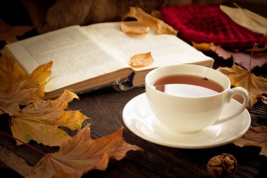 Sonbahar sıcak çay