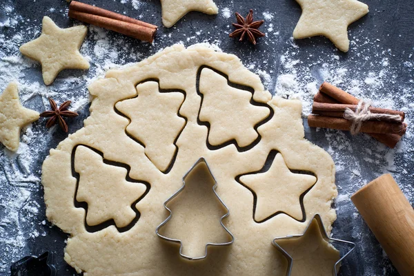 Cuocere biscotti di Natale — Foto Stock