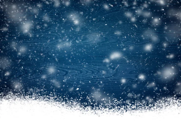 Зимовий фон з літаючими сніжинками — стокове фото