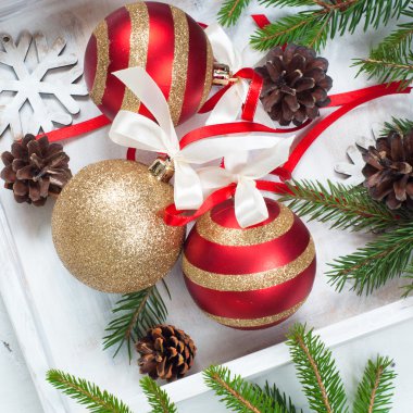 Güzel Noel topları bantları
