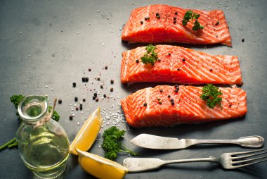 Çiğ somon fileto 