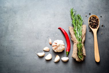 Dal biberiye ve baharat.