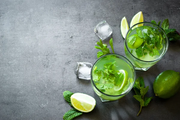 Letní drink mojito — Stock fotografie