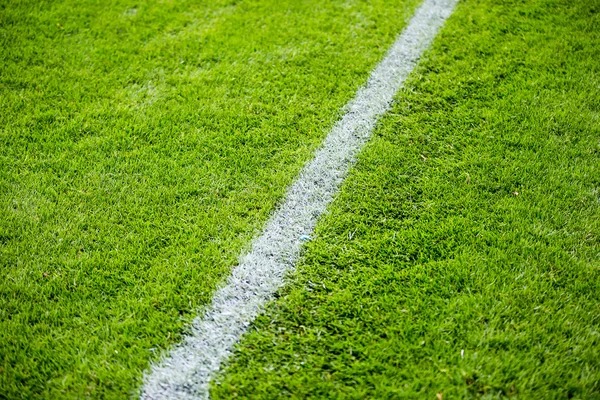 Γραμμή κιμωλίας σε γήπεδο ποδοσφαίρου — Φωτογραφία Αρχείου
