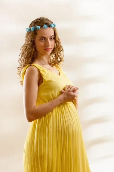 怀孕的美丽女人 — 图库照片