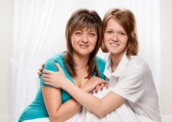 Hermanas felices mujeres — Foto de Stock