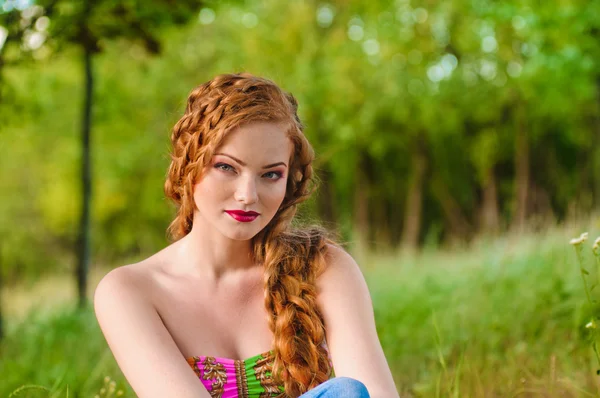 Redheaded girl portrait — Stock Photo, Image