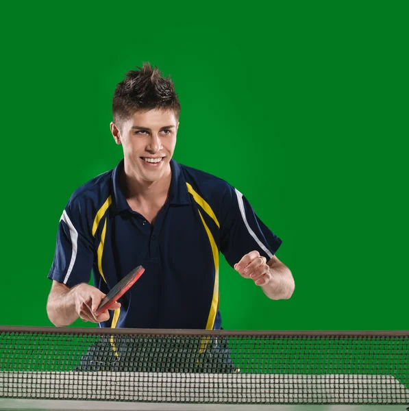 Homme joueur de tennis de table — Photo