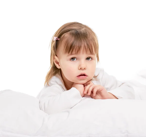 Μικρό κορίτσι στο κρεβάτι — Φωτογραφία Αρχείου