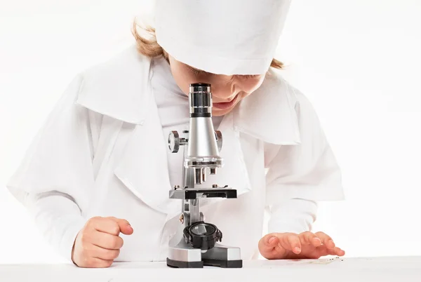 Microscope Boy. petit scientifique — Photo