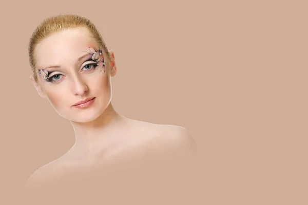 Schönheitsporträt. Kreatives Make-up — Stockfoto