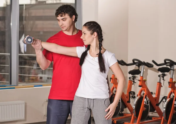 Entrenador en el gimnasio —  Fotos de Stock