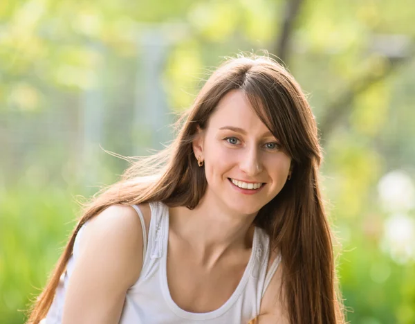 Mujer feliz sonriendo — Foto de Stock