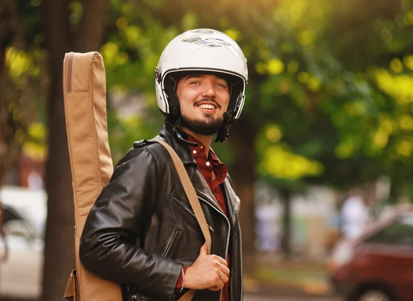 Motorrijder jonge man — Stockfoto