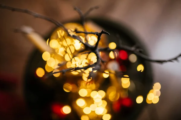 Nieuwjaar 2021 Interieur Met Kaarsen Lampen Bokeh Kamer Ingericht Kerst — Stockfoto