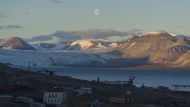 Pyramiden yerleşim. Svalbard