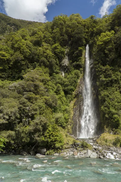 Waterfall in New Zealand — Stock Photo, Image