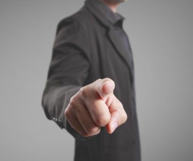 adam el değmek jest