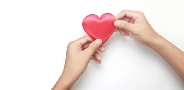 手牵着红心 心脏健康捐赠概念 — 图库照片