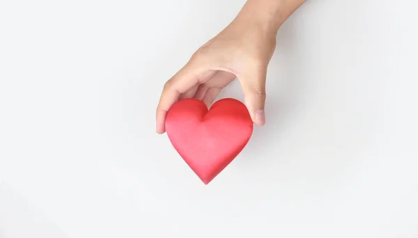 Manos Sosteniendo Corazón Rojo Conceptos Donación Salud Cardíaca — Foto de Stock