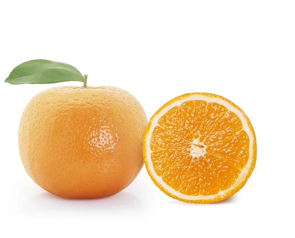 Oranžový řez na bílém pozadí — Stock fotografie