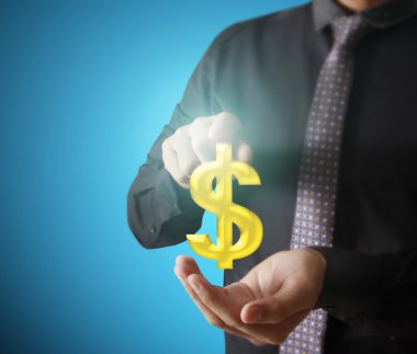para simgesi olan çevrimiçi düğmesini dokunmadan adam