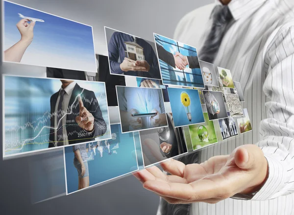 Empresarios y llegar a imágenes en streaming — Foto de Stock