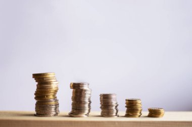 Gelir grafiği paraları ekonomiyi finansal açıdan başarıya taşır. Yüksek kalite fotoğraf