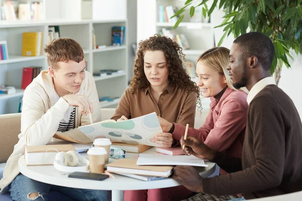Multi Ethnic Group Young People Studying Together While Sitting Table — Stock Photo, Image