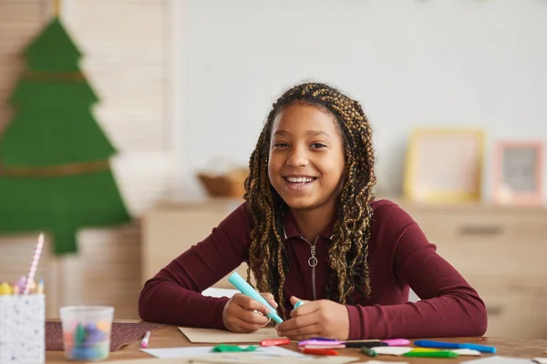 Portrait Cheerful African American Girl Looking Camera While Enjoying Drawing — Stock Photo, Image