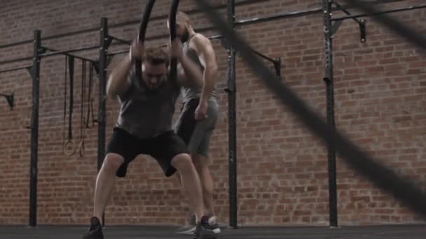 Breites Bild Eines Professionellen Fitnesstrainers Der Beim Crossfit Training Fitnessstudio — Stockvideo