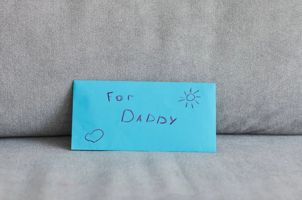 Image Fond Minime Enveloppe Bleue Pour Papa Avec Lettre Cadeau — Photo