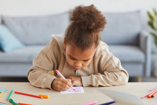 Front View Portrait Cute African American Girl Signing Handmade Card — Stock Photo, Image