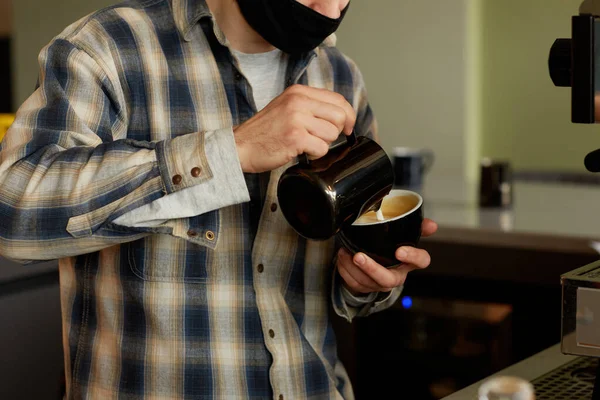 Cropped Shot Male Barista Making Fresh Coffee Cream While Working — Stok fotoğraf