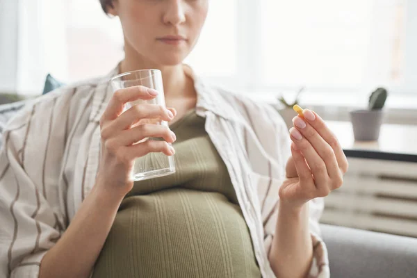 Close Pregnant Woman Holding Glass Water Drinking Vitamins Morning — Stock fotografie