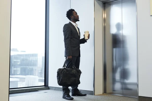 Minimal Full Length Portrait African American Businessman Waiting Elevator Office — Stock Photo, Image