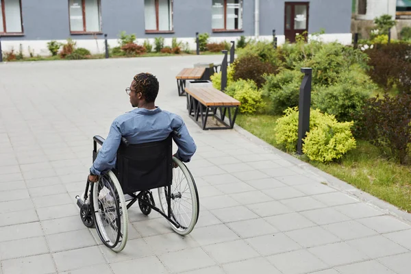 Behinderter Mann auf der Straße — Stockfoto