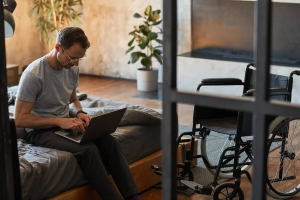 Modern Man with Disability Working — Stock Fotó