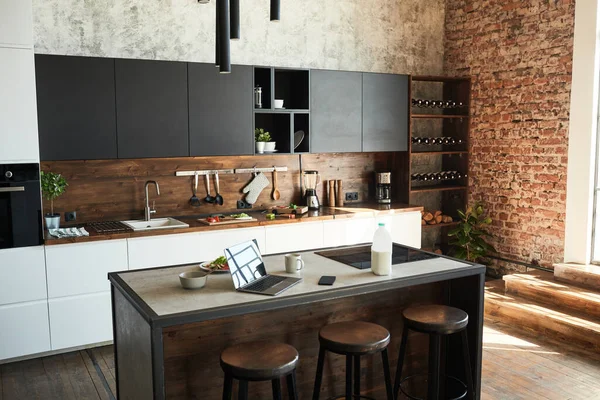 Moderní kuchyně interiér — Stock fotografie