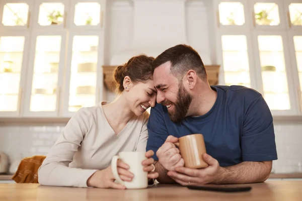 Kávét iszik együtt pár — Stock Fotó