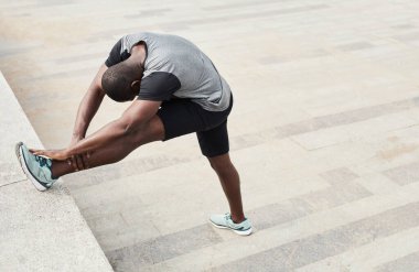 açık havada egzersiz yapan erkek