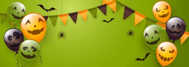 Yeşil arka planda turuncu, yeşil ve siyah balonlu pankartlar, korkunç gülümsemeler, flamalar, örümcekler ve yarasalar. İllüstrasyon çocukların tatil tasarımı, dekorasyonu, kartı, afişi için kullanılabilir