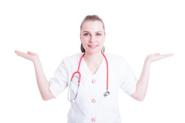 Elleriyle ayağa kalkıp mutlu doktor gülümseyen 