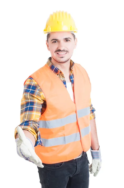 Vriendelijke constructor handelend zelfverzekerd en doen hand schudden gestu — Stockfoto