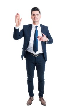 Dürüst avukat el yemin ederim gibi kalp veya yemin jest