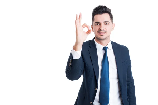 Hombre de ventas mostrando un gesto perfecto o excelente —  Fotos de Stock