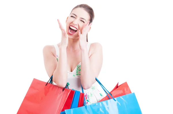 Shopaholic csinos nő sikoltozik és kiabál — Stock Fotó